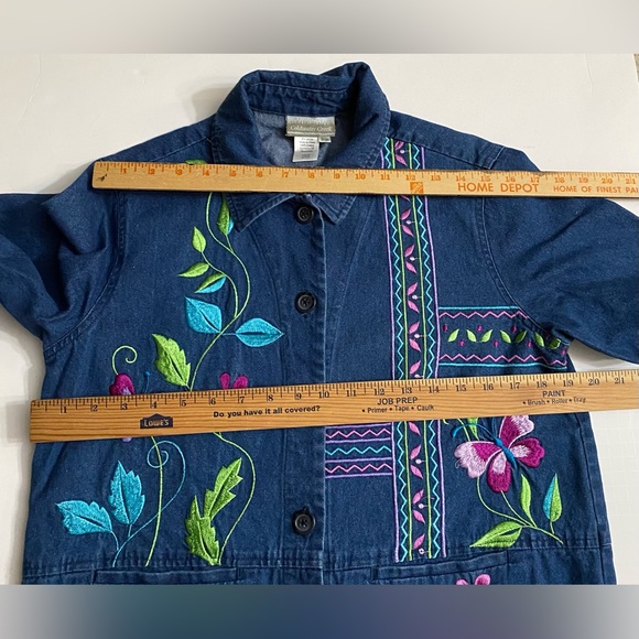 Coldwater Creek woman’s denim jacket Floral Embroidered  size SP - Picture 7 of 12